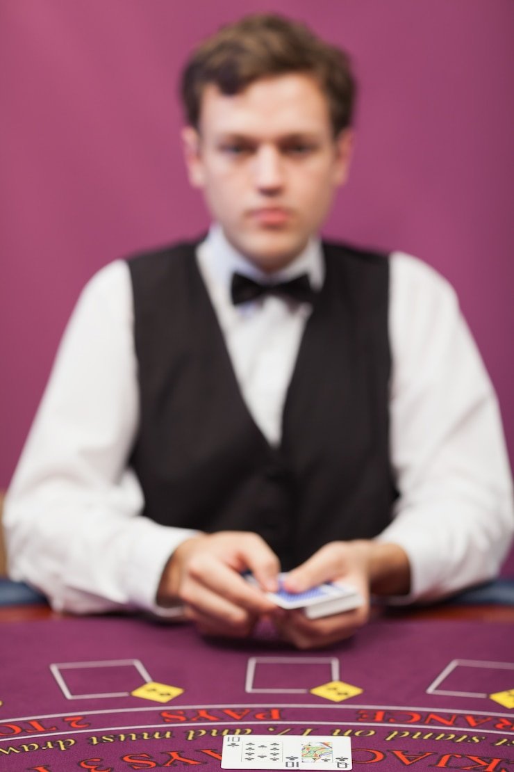 Antarmuka live dealer Dadu Online di platform plaza 4d menampilkan tiga dadu dalam wadah transparan